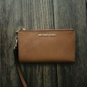 Michael Kors Full Size Wristlet Wallet